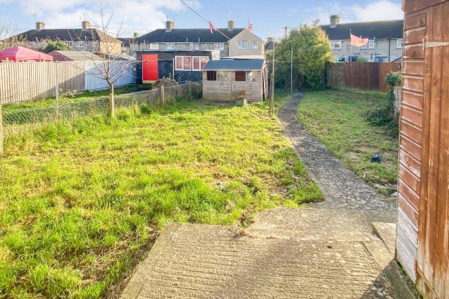 65 Woodlands Road, Chippenham, Wiltshire, SN14 0HQ 32