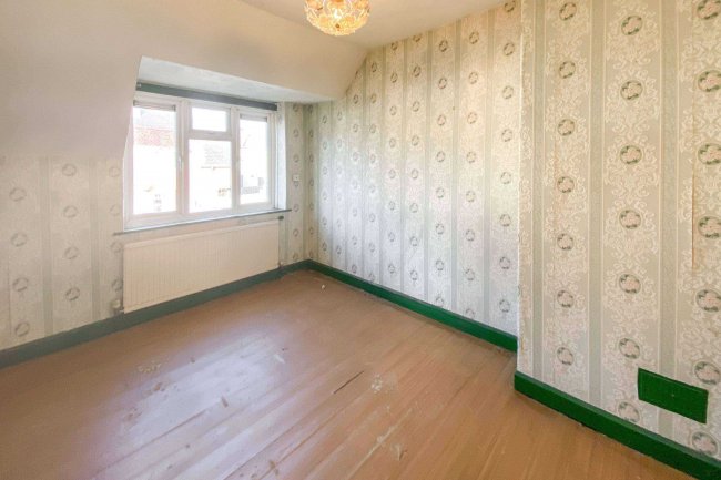 65 Woodlands Road, Chippenham, Wiltshire, SN14 0HQ 32