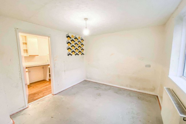 19 Lammas Close, Hilmarton, Wiltshire SN11 8SF 7