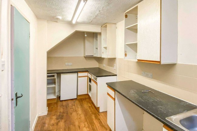 19 Lammas Close, Hilmarton, Wiltshire SN11 8SF 7