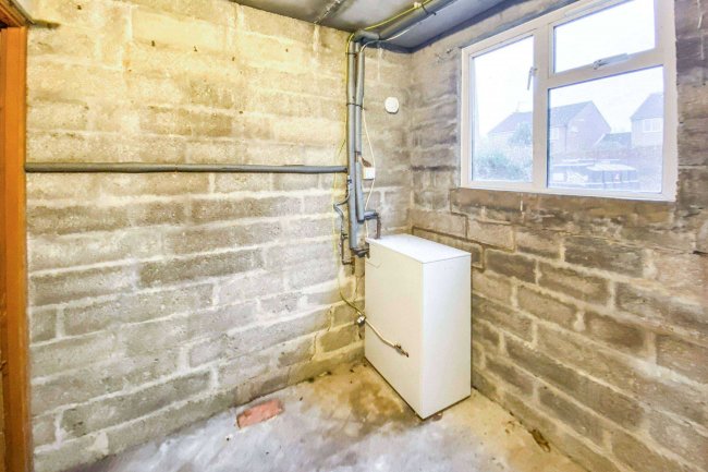 19 Lammas Close, Hilmarton, Wiltshire SN11 8SF 7