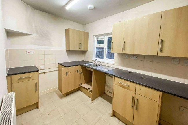 55 Downing Street, Chippenham, Wiltshire, SN14 0AA 76