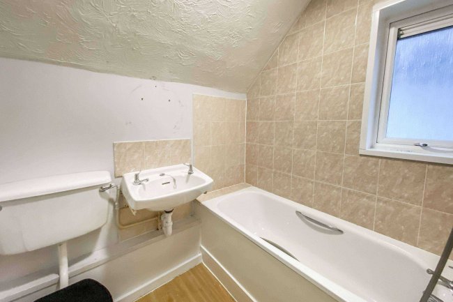 55 Downing Street, Chippenham, Wiltshire, SN14 0AA 76