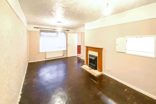 37 Manor Road, Chippenham, Wiltshire SN14 0LH 75