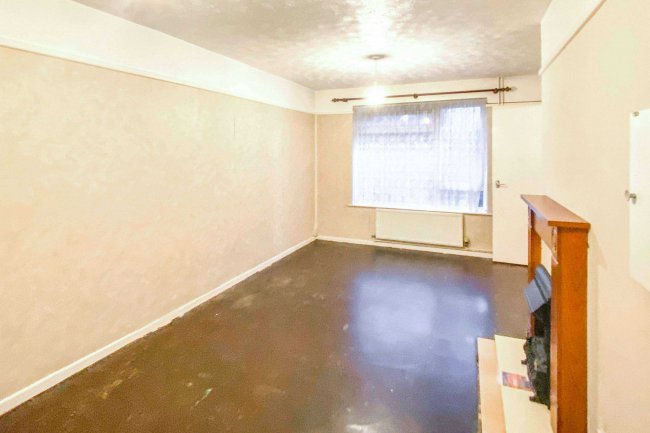 37 Manor Road, Chippenham, Wiltshire SN14 0LH 75