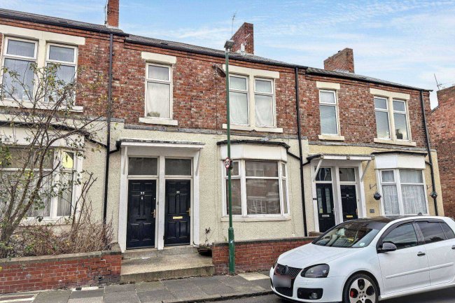 35 Selbourne Street, South Shields, NE33 2TB 23