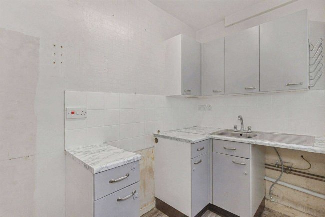 32 Carlisle Street, Dane Hills, Leicester LE3 6AF 62