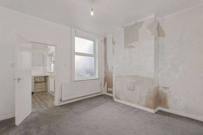 32 Carlisle Street, Dane Hills, Leicester LE3 6AF 62