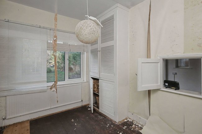 11 Church Crescent, London N20 0JR 74