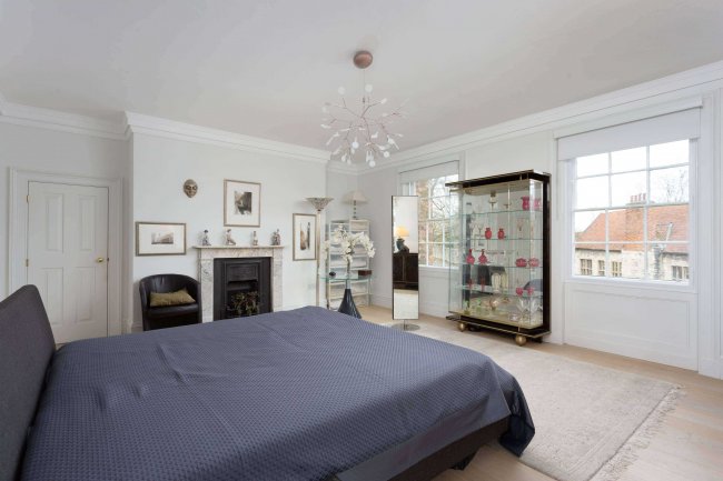 Apartment 4, 9 St. Leonards Place, York, YO1 7HF 9