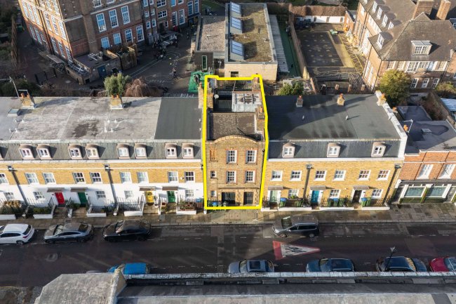 61 King George Street, London SE10 8QB 21