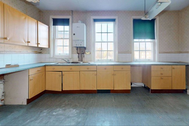 61 King George Street, London SE10 8QB 21