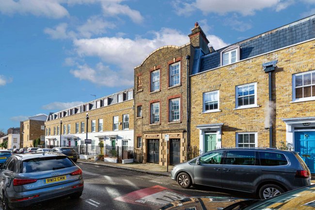 61 King George Street, London SE10 8QB 21