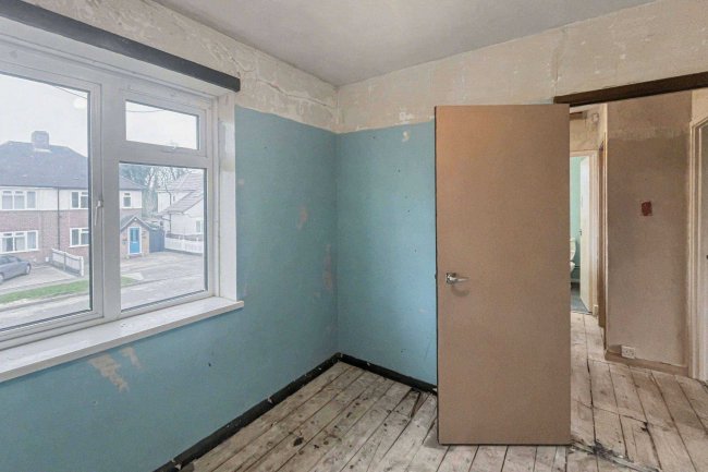 52 Kingscroft Road, Banstead, Surrey, SM7 3LY 49