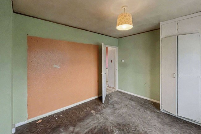 52 Kingscroft Road, Banstead, Surrey, SM7 3LY 49