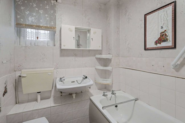 66 Greygarth Close, Bransholme, Hull HU7 5AP 7