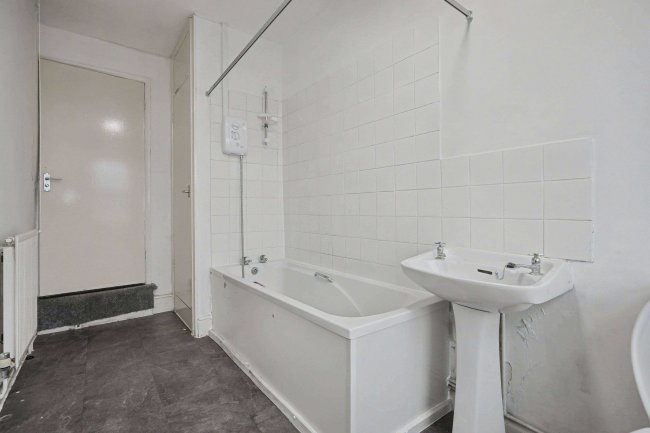 49 Cottesmore Road, Humberstone, Leicester, LE5 3LN 92