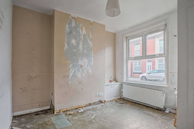 36 St. Ives Grove, Liverpool, L13 3AL 27