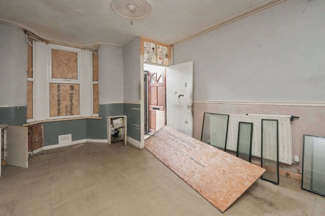 29 Banner Street, Liverpool, L15 0HG 3