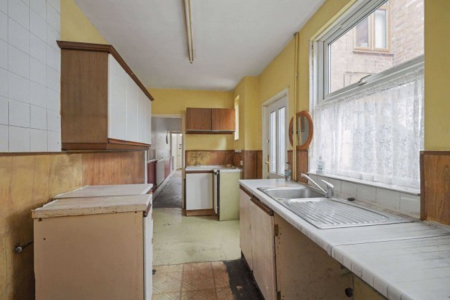 135 Tudor Road, Leicester LE3 5JG 59