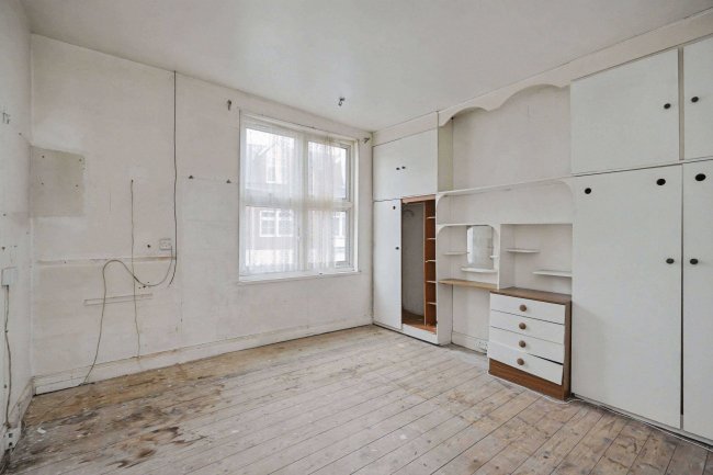 135 Tudor Road, Leicester LE3 5JG 59