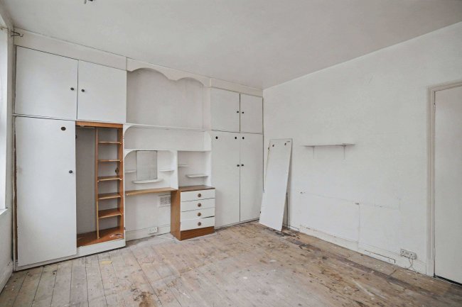 135 Tudor Road, Leicester LE3 5JG 59