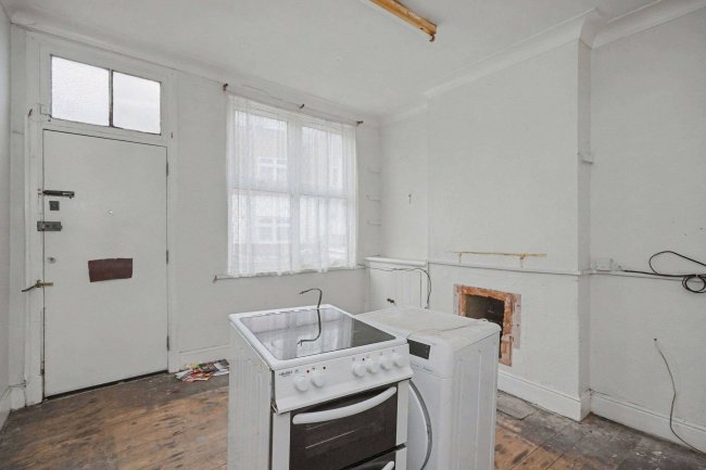 135 Tudor Road, Leicester LE3 5JG 59