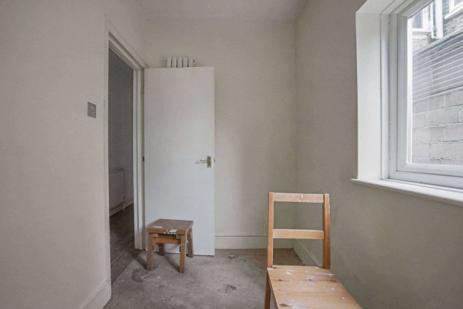 Flat 1, 25 Boswell Road, Thornton Heath, Surrey CR7 7RZ 77