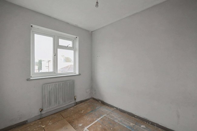 2 The Willows, Beaconsfield Road, Littlehampton, West Sussex, BN17 6LL 100