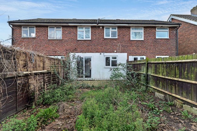 2 The Willows, Beaconsfield Road, Littlehampton, West Sussex, BN17 6LL 100