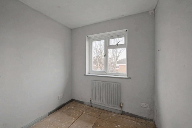 2 The Willows, Beaconsfield Road, Littlehampton, West Sussex, BN17 6LL 100