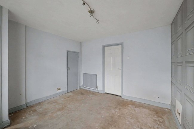 2 The Willows, Beaconsfield Road, Littlehampton, West Sussex, BN17 6LL 100