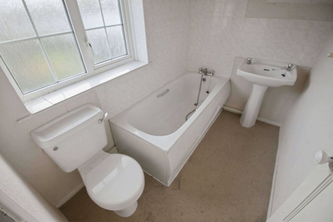 7 Trojans Platt, Winchelsea, East Sussex,TN36  4EP 9