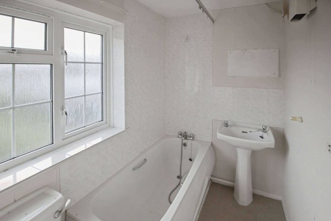 7 Trojans Platt, Winchelsea, East Sussex,TN36  4EP 9