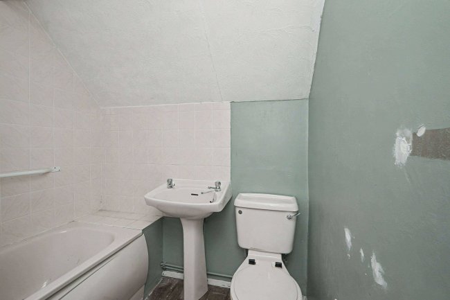 16 Elmsmead, Iden, East Sussex, TN31 7PU 10