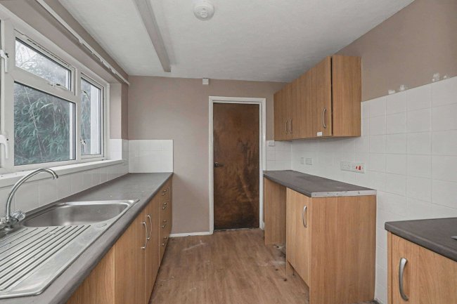 16 Elmsmead, Iden, East Sussex, TN31 7PU 10