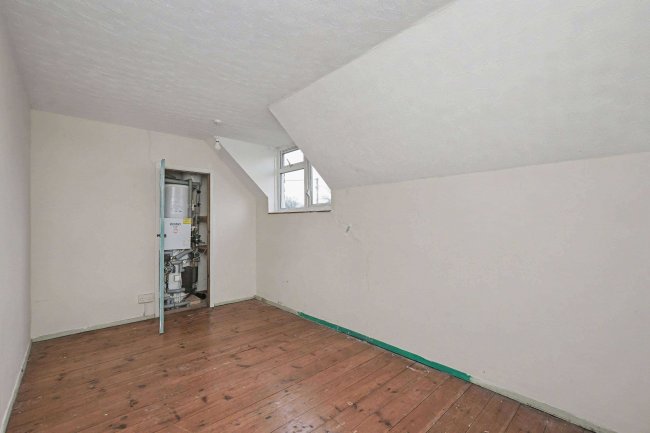 16 Elmsmead, Iden, East Sussex, TN31 7PU 10