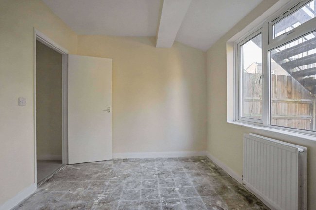 Flat A, 72 Earlsfield Road, Wandsworth, London, SW18 3DN 78