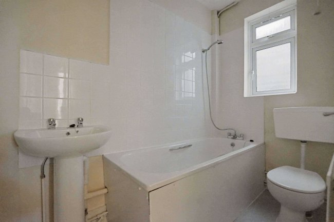 Flat A, 72 Earlsfield Road, Wandsworth, London, SW18 3DN 78