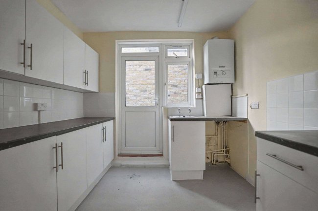 Flat A, 72 Earlsfield Road, Wandsworth, London, SW18 3DN 78