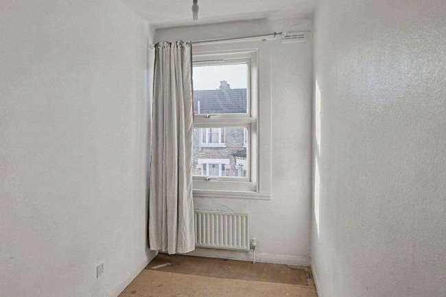 Flat 3, 59 Strathblaine Road, Battersea, London, SW11 1RG 10