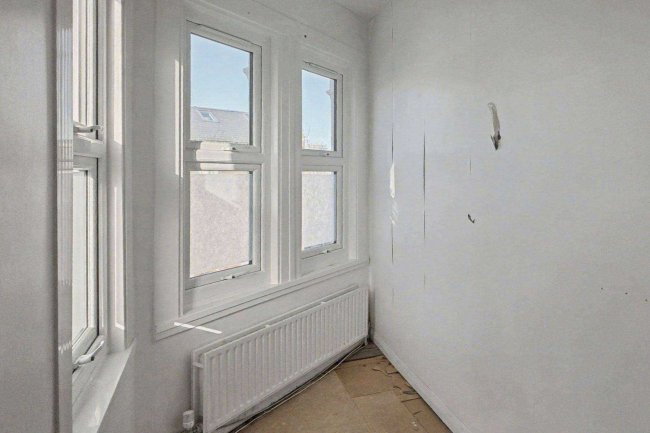 Flat 3, 59 Strathblaine Road, Battersea, London, SW11 1RG 10