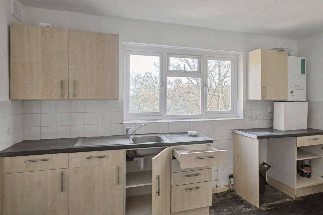 Flat 3, 59 Strathblaine Road, Battersea, London, SW11 1RG 10