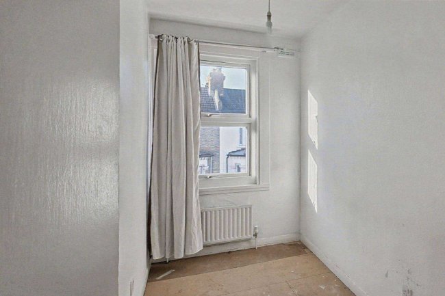 Flat 3, 59 Strathblaine Road, Battersea, London, SW11 1RG 10