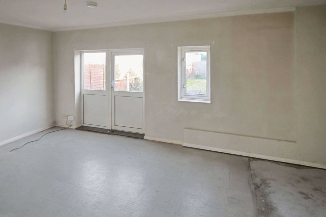 19 Parkwood, Iden, East Sussex, TN31 7XE 9