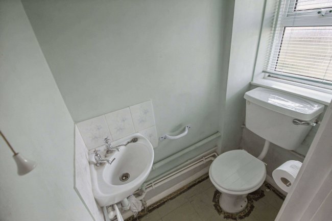 19 Parkwood, Iden, East Sussex, TN31 7XE 9