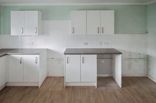 19 Parkwood, Iden, East Sussex, TN31 7XE 9