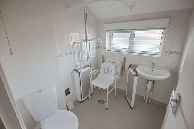 19 Parkwood, Iden, East Sussex, TN31 7XE 9