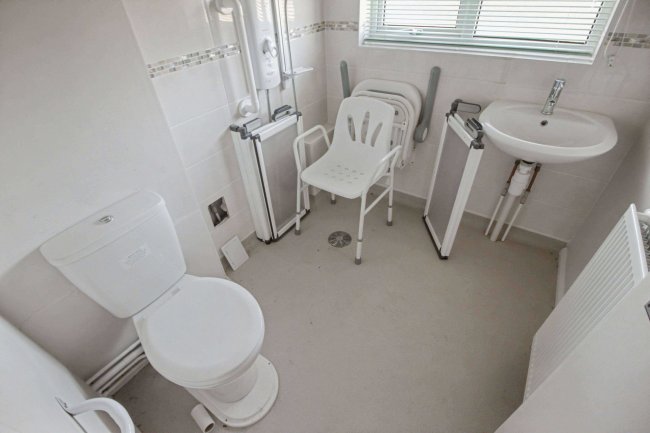 19 Parkwood, Iden, East Sussex, TN31 7XE 9