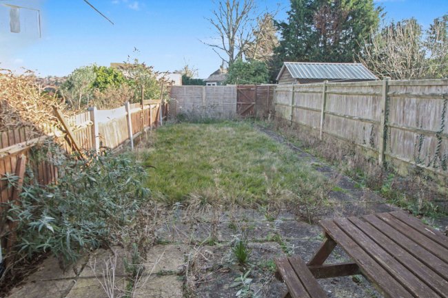 19 Parkwood, Iden, East Sussex, TN31 7XE 9